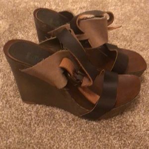 MIA Heritage Wedges